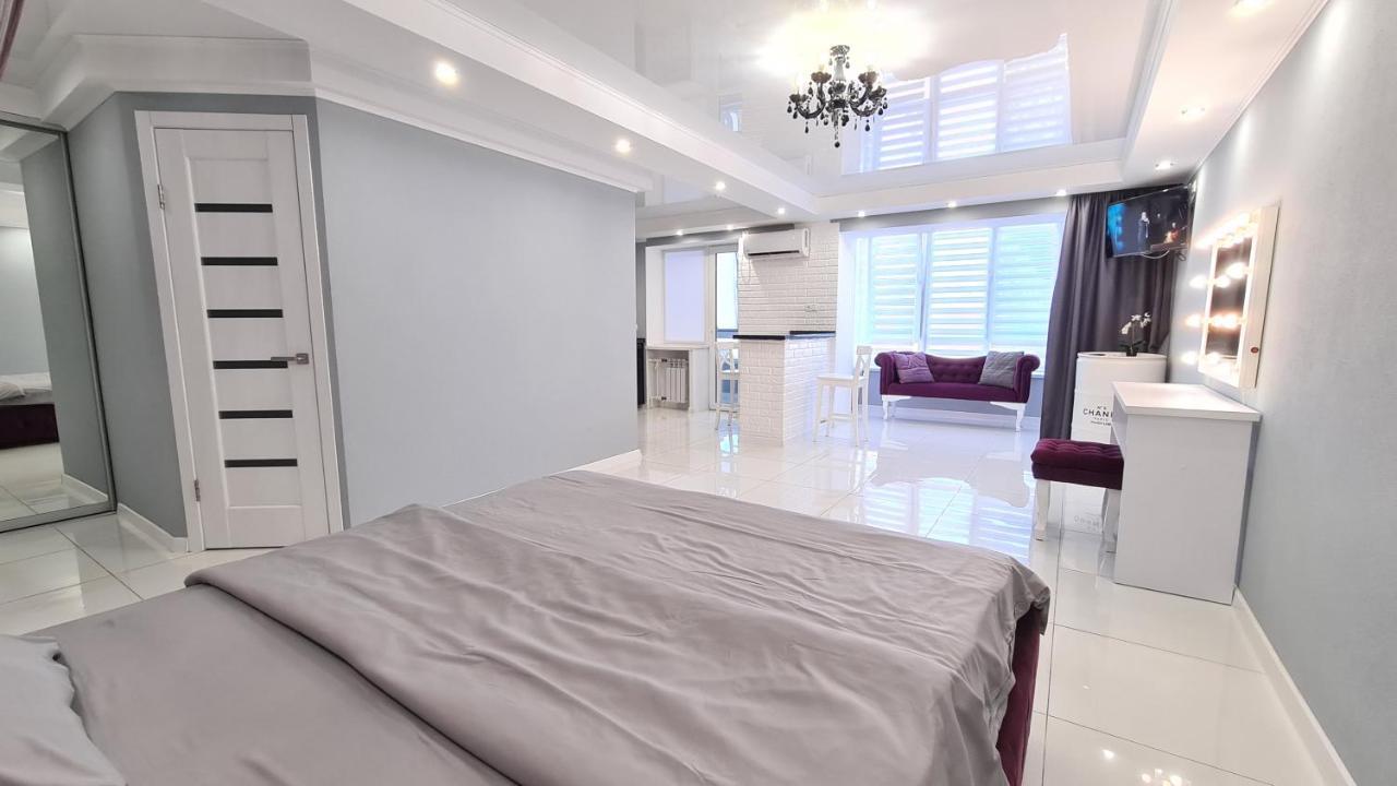 Apartaments On Prospekt Mira 35 Krivoy Rog Ngoại thất bức ảnh