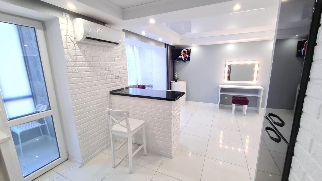 Apartaments On Prospekt Mira 35 Krivoy Rog Ngoại thất bức ảnh