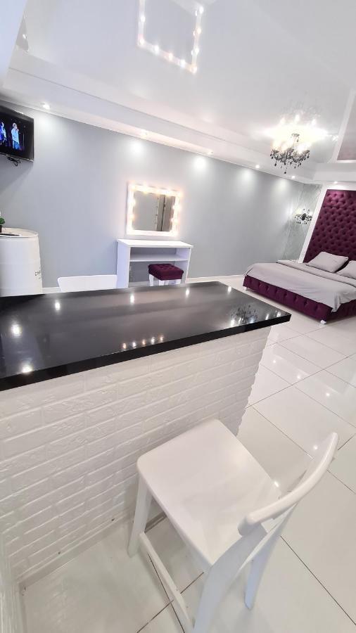 Apartaments On Prospekt Mira 35 Krivoy Rog Ngoại thất bức ảnh