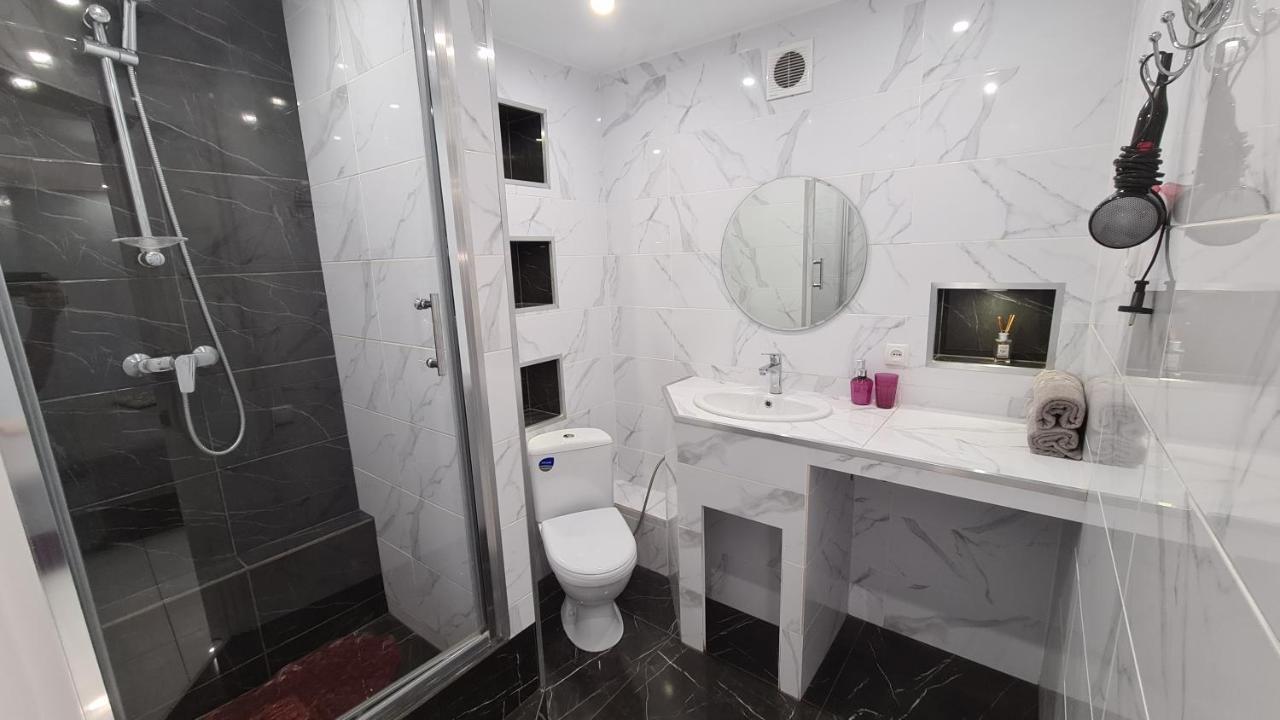 Apartaments On Prospekt Mira 35 Krivoy Rog Ngoại thất bức ảnh