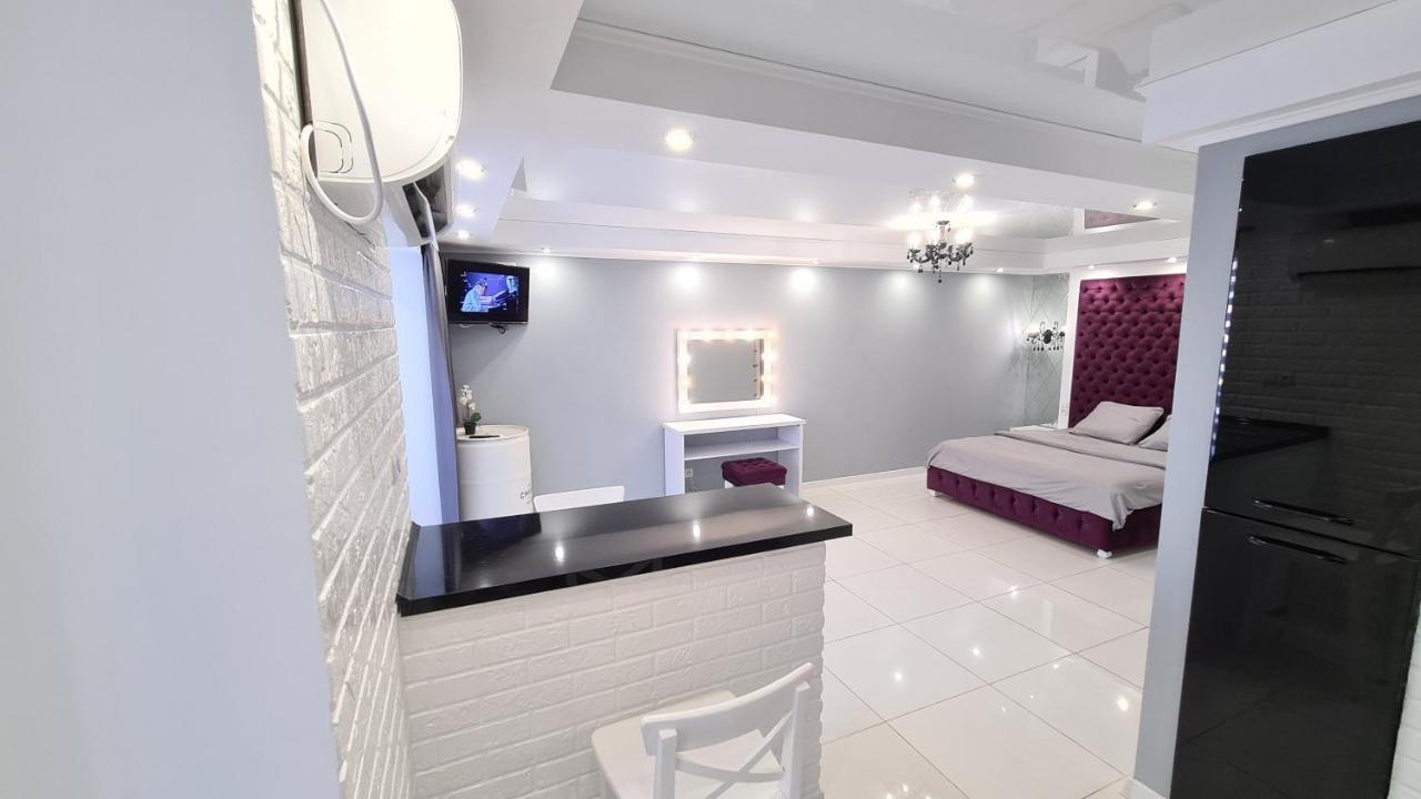 Apartaments On Prospekt Mira 35 Krivoy Rog Ngoại thất bức ảnh